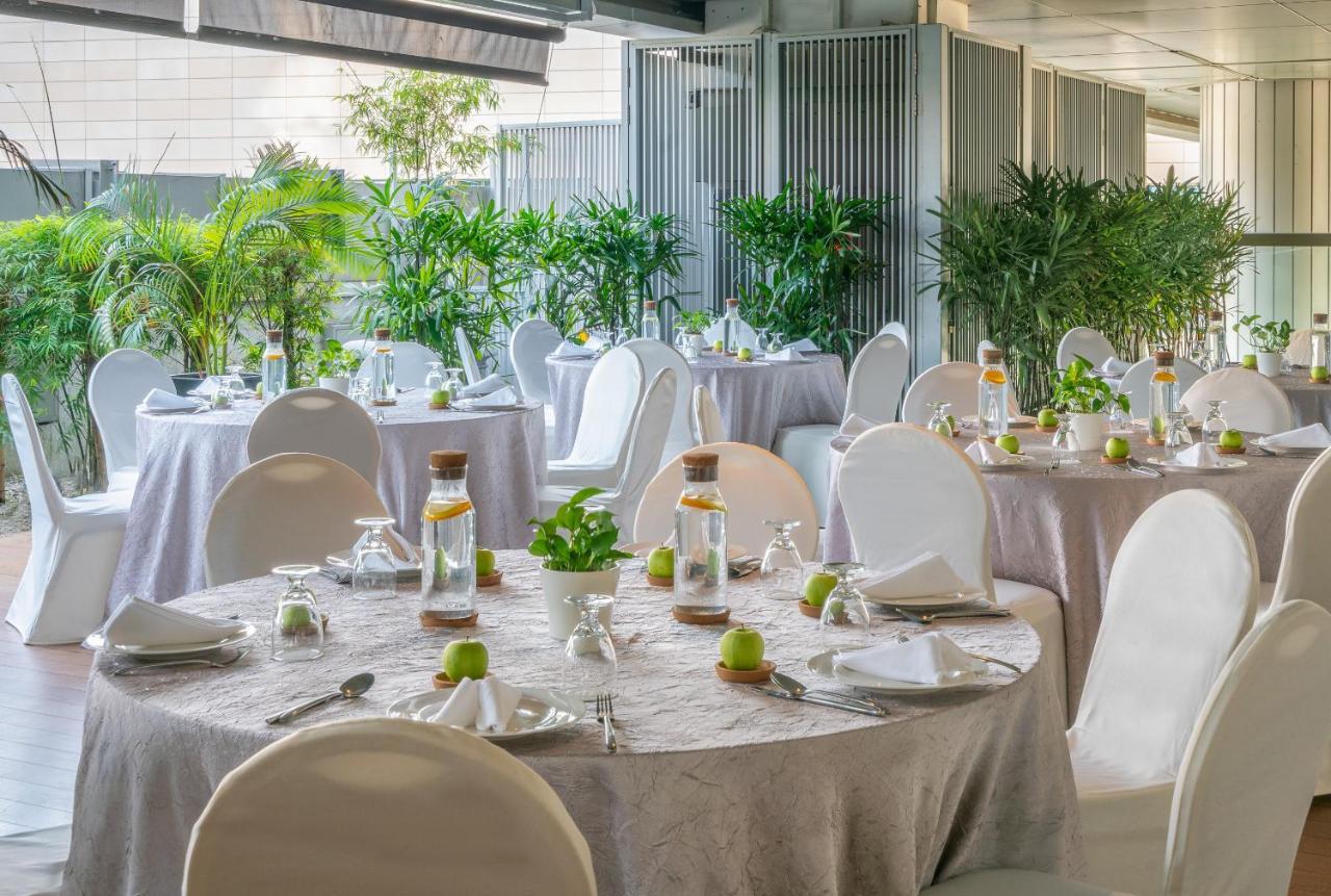 Oasia Hotel Novena, Singapore By Far East Hospitality Exterior foto